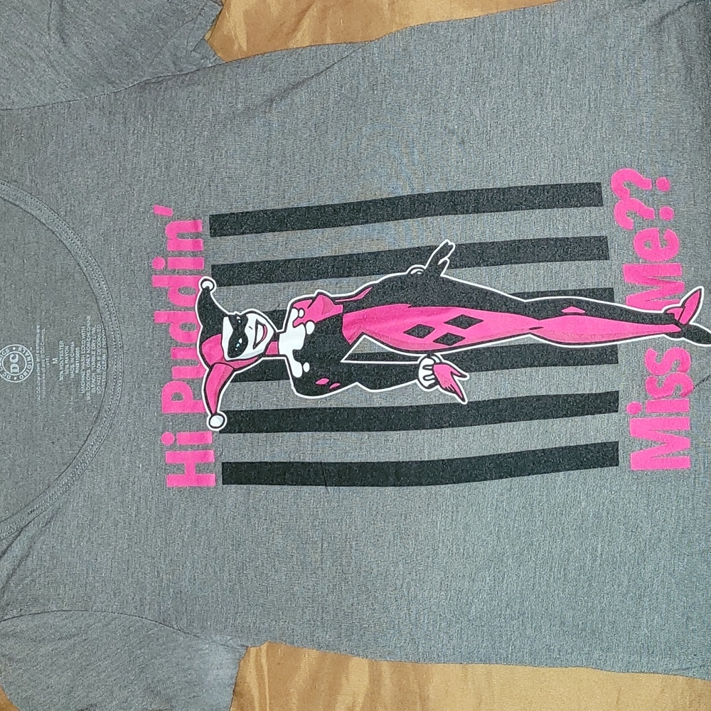 DC comics,M,gray